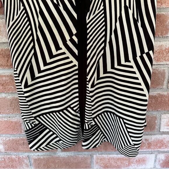 Zara Abstract Striped Tie Back Tank Top NEW Women’s XS Black White - Picture 9 of 9